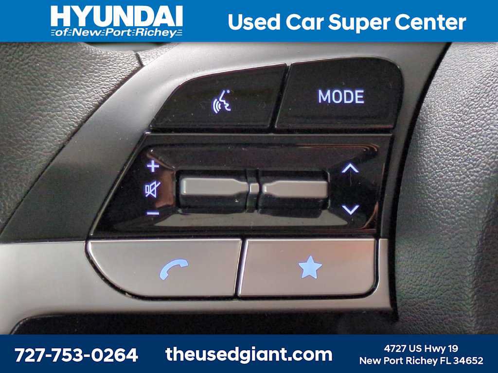 Used 2025 Hyundai Elantra SE w/ Cargo Package FWD image 24
