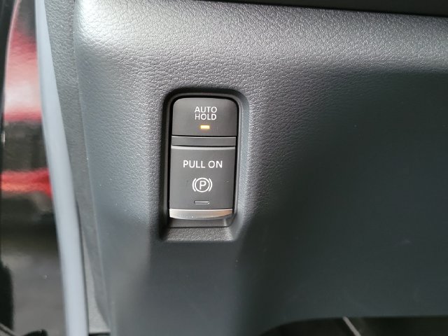 Used 2025 Nissan Armada SL w/ Captain's Chari Seat Package RWD image 14