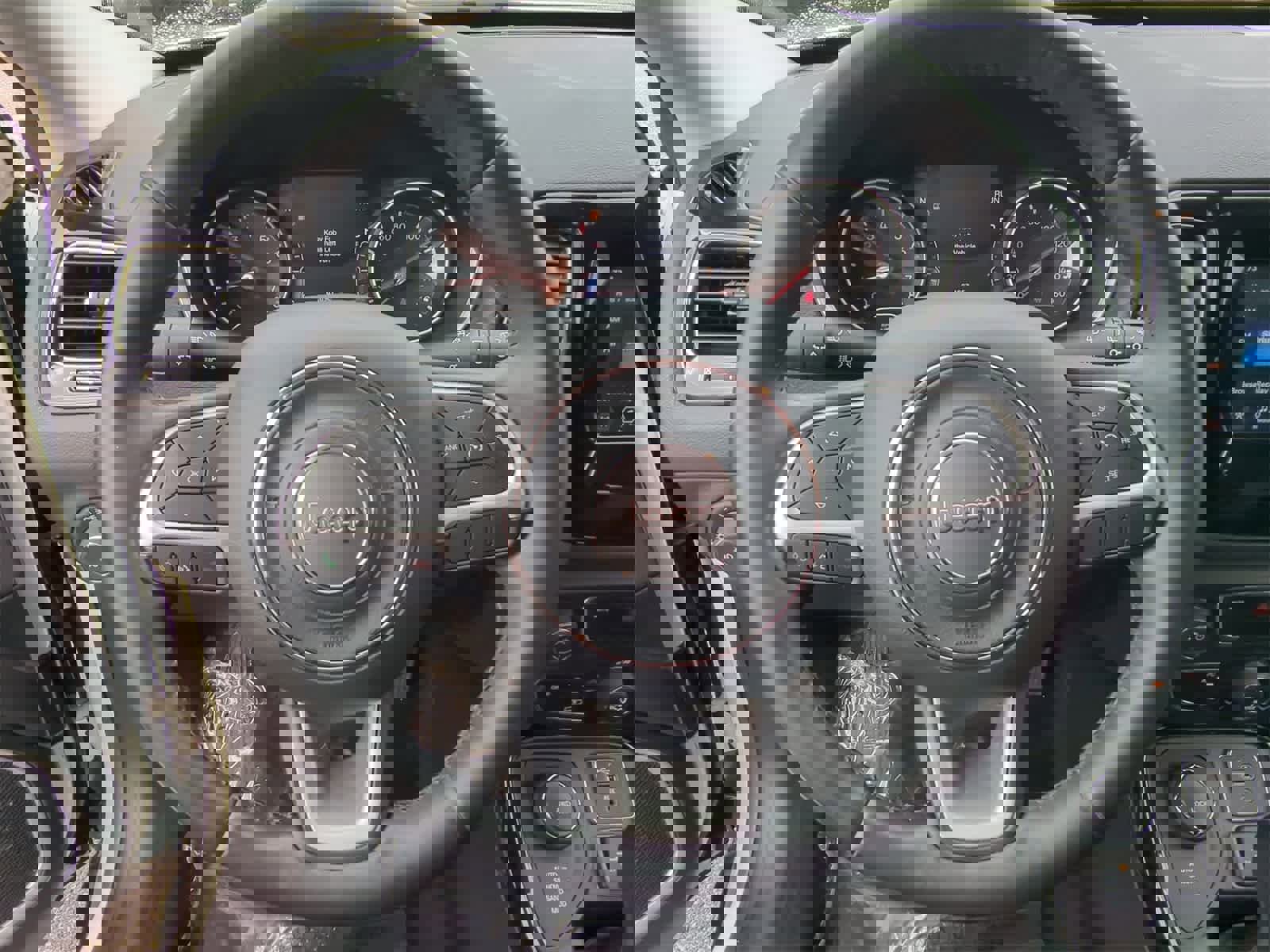 Certified 2018 Jeep Compass Latitude w/ Popular Equipment Group image 22