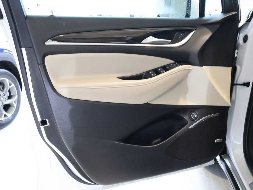 Used 2021 Buick Enclave Essence w/ Sound and Sites Package image 11