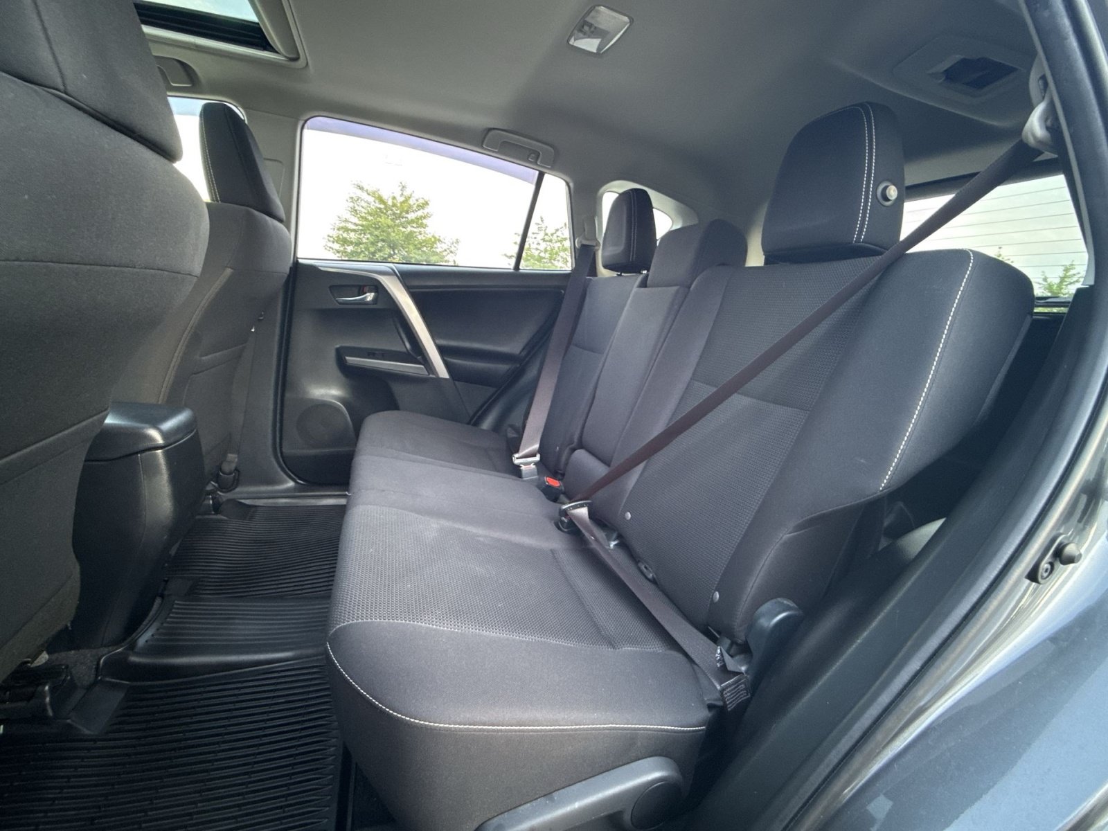 Used 2018 Toyota RAV4 XLE w/ Plus Extra Value Package AWD/4WD image 24