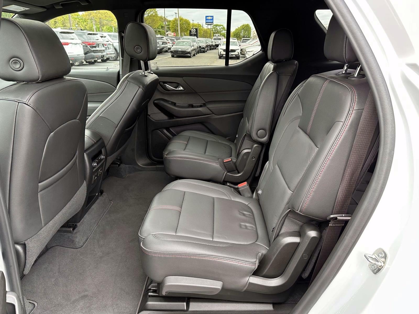 Used 2023 Chevrolet Traverse RS AWD/4WD image 13