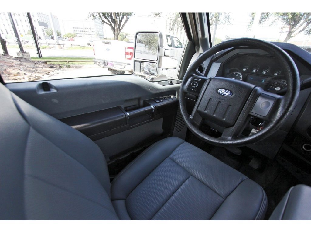 Used 2015 Ford F250 XL w/ Power Equipment Group AWD/4WD image 9