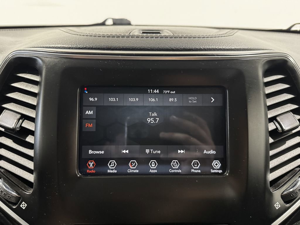 Used 2021 Jeep Cherokee Sport w/ Popular Appearance Group AWD/4WD image 3