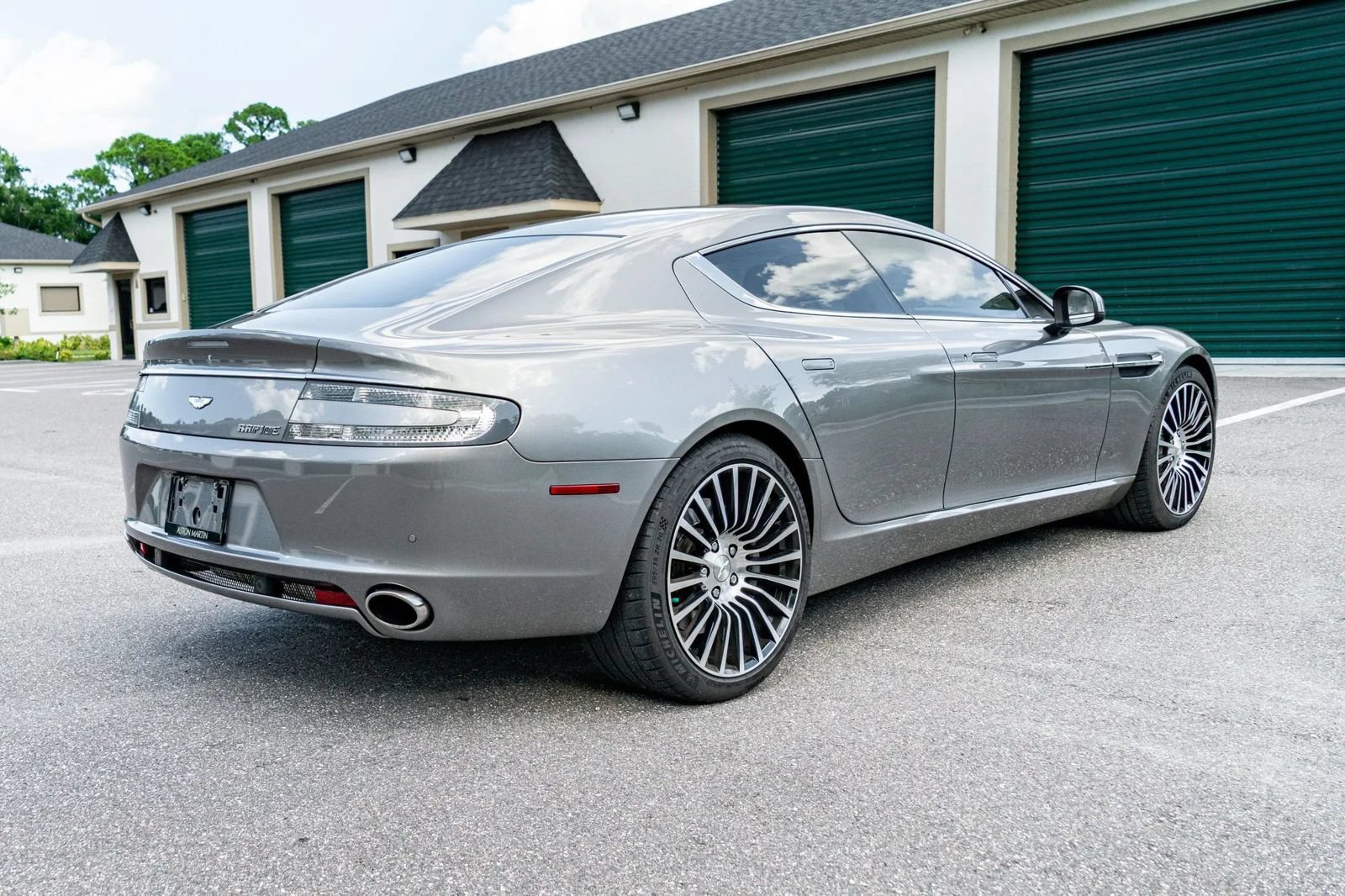 Used 2011 Aston Martin Rapide RWD image 2