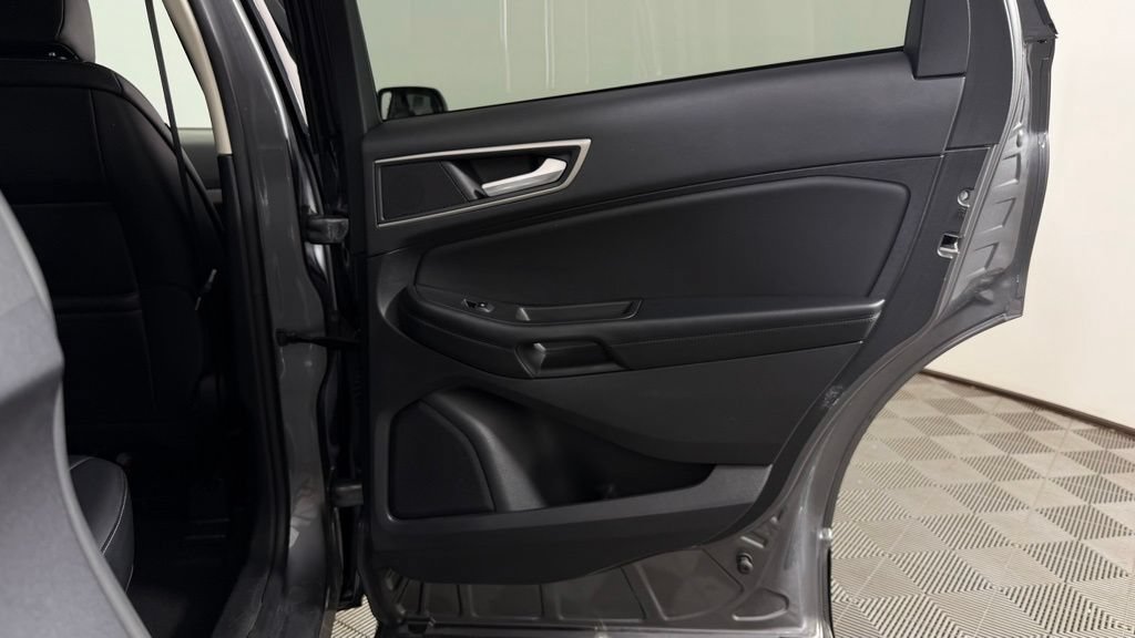 Used 2024 Ford Edge SEL AWD/4WD image 30