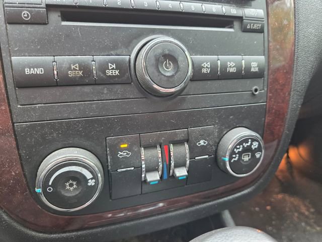 Used 2010 Chevrolet Impala LT FWD image 13