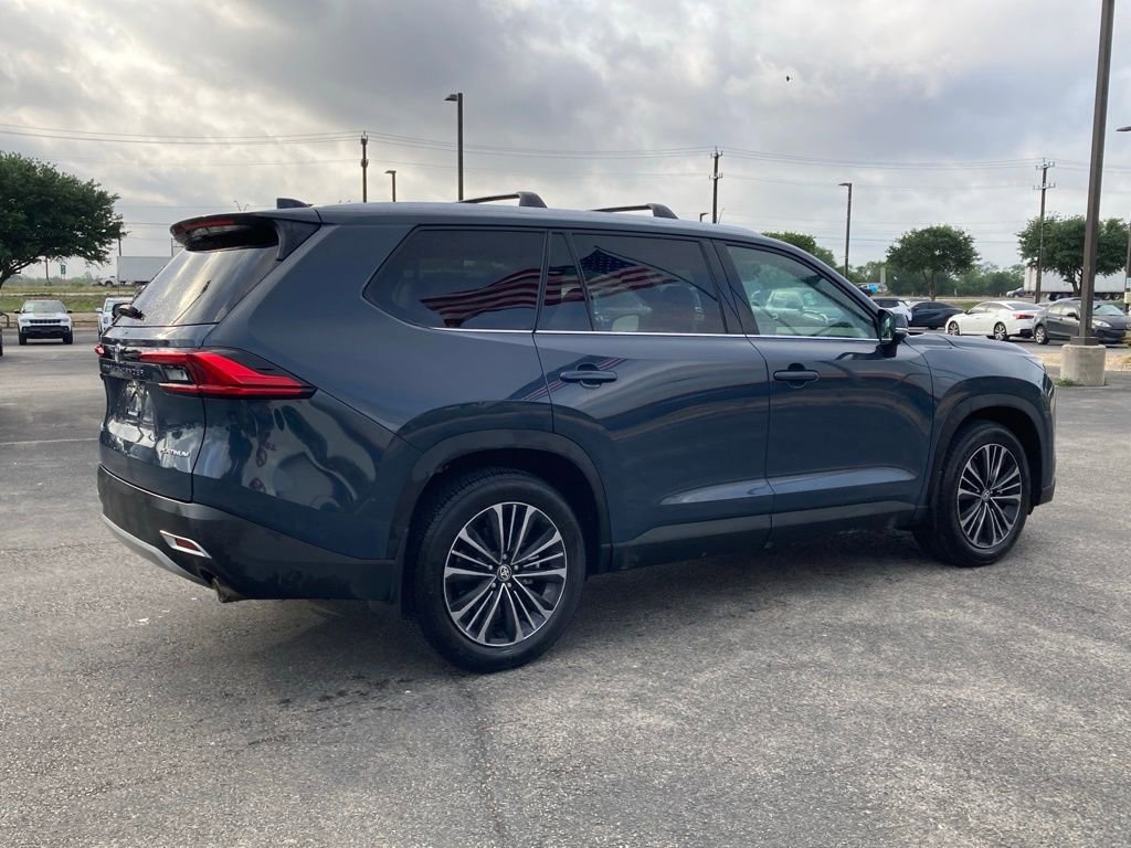 Used 2024 Toyota Grand Highlander AWD Hybrid image 5