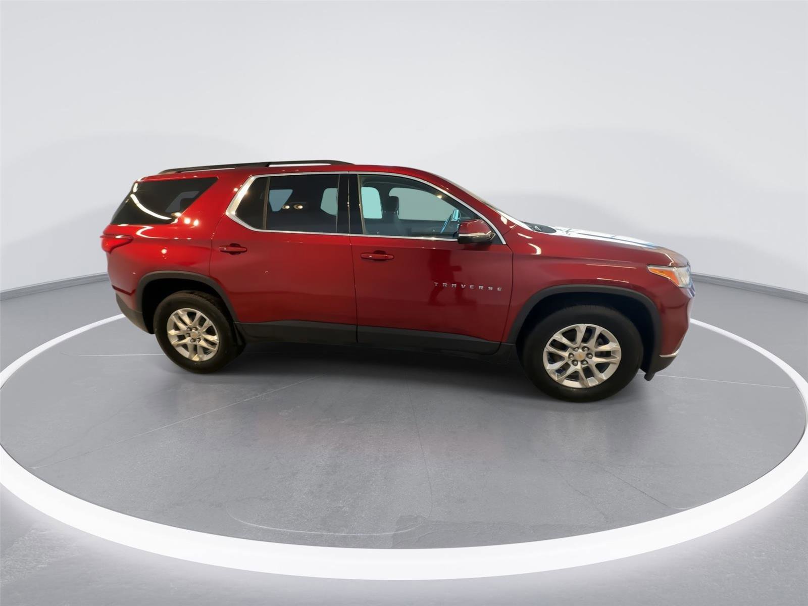 Used 2020 Chevrolet Traverse LT w/ Driver Confidence II Package image 9