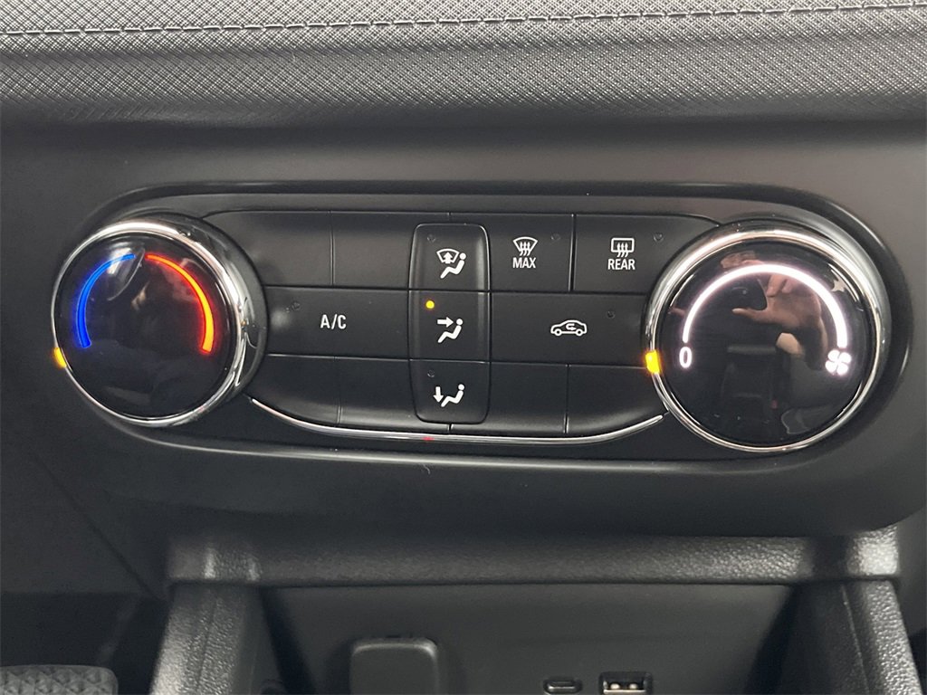 Used 2024 Chevrolet TrailBlazer LS w/ LS Convenience Package image 17