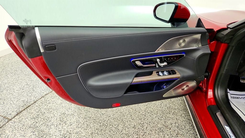 Used 2025 Mercedes-Benz SL 43 AMG image 11