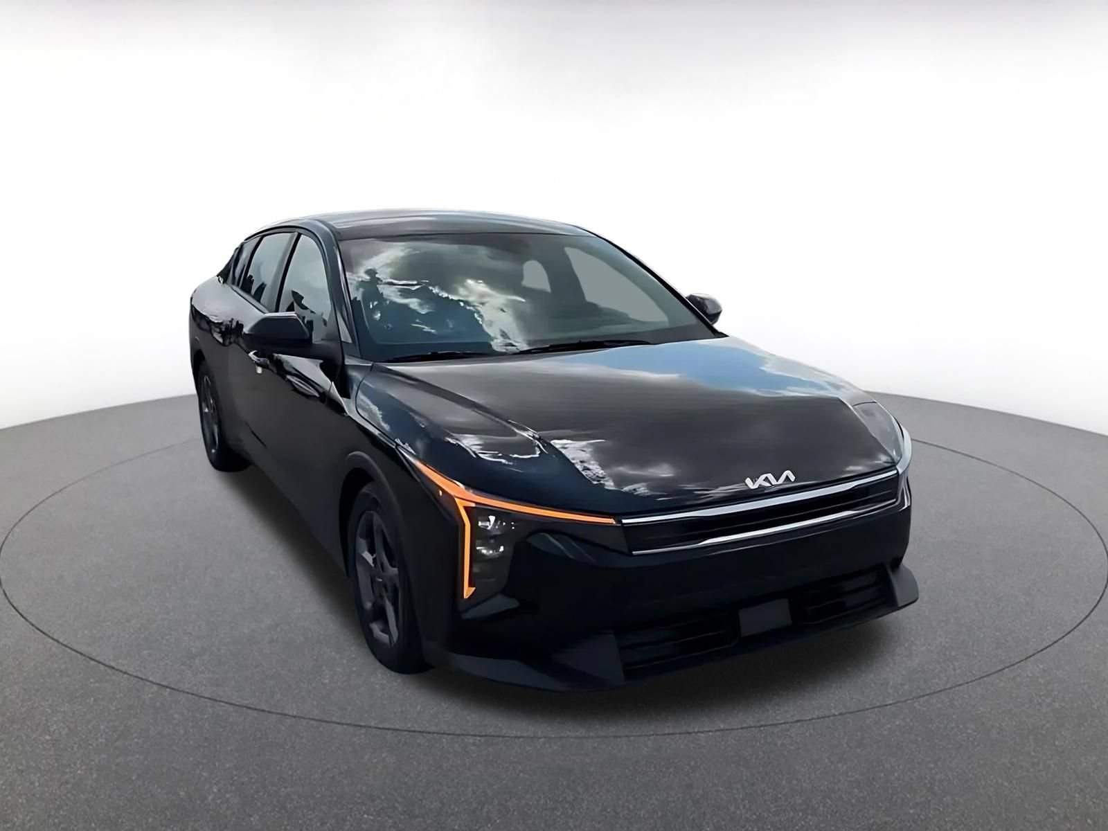 Used 2025 Kia K4 FWD image 3