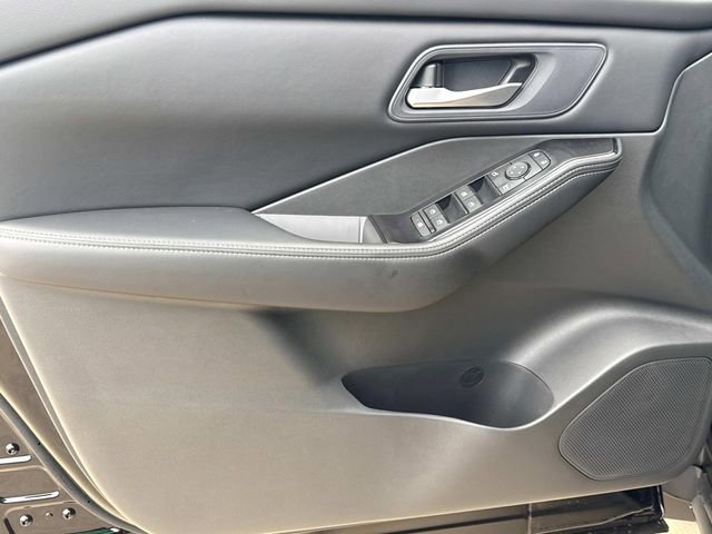 New 2026 Nissan Rogue SV FWD image 20