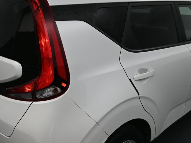 Used 2020 Kia Soul LX FWD image 18