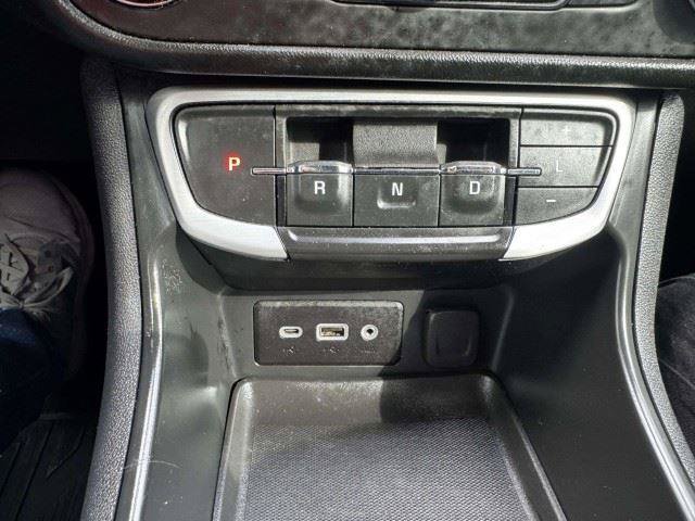 Used 2022 GMC Terrain SLE w/ Driver Convenience Package FWD image 34