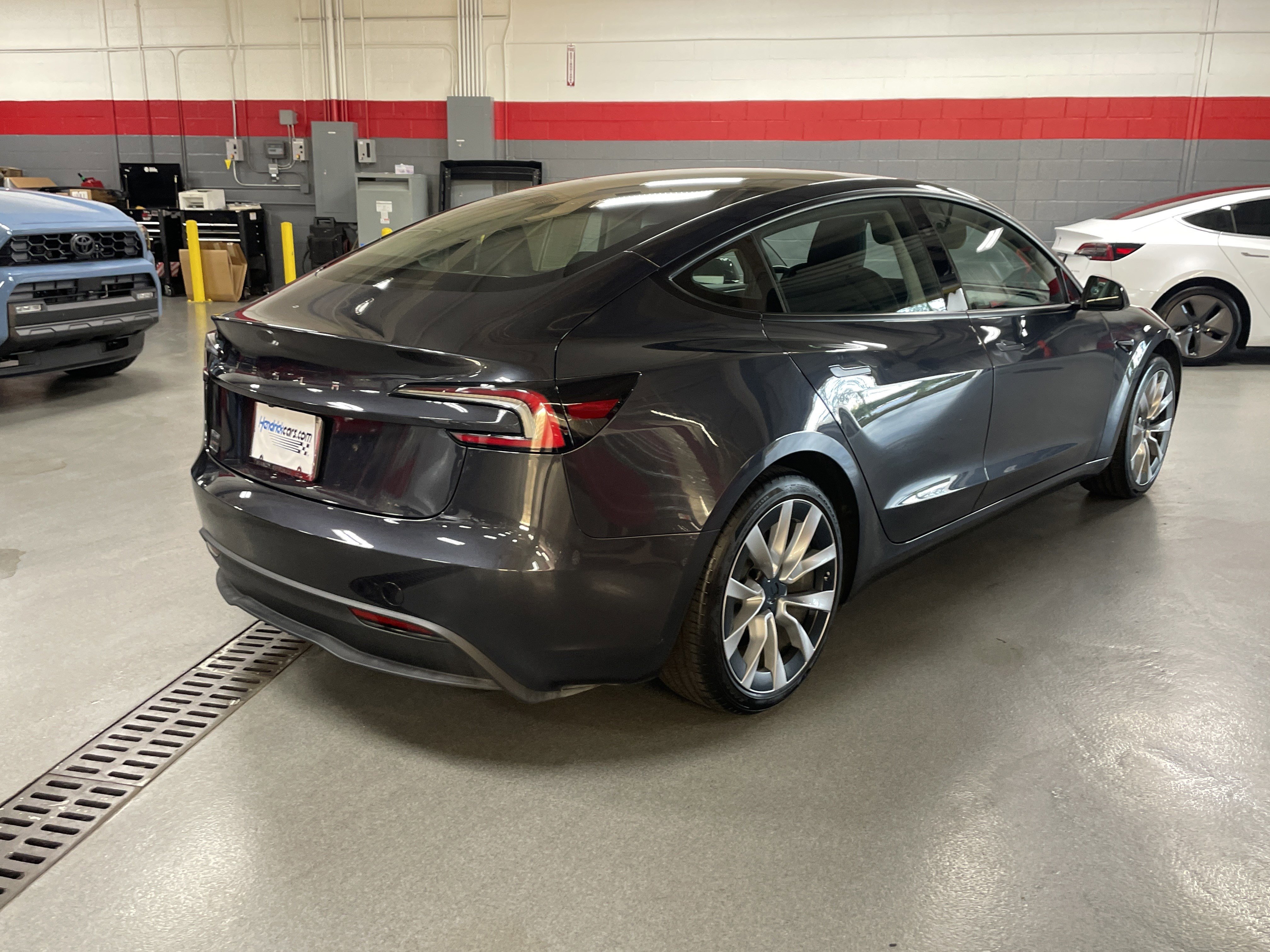 Used 2025 Tesla Model 3 Long Range image 10