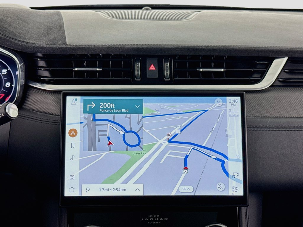 Certified 2024 Jaguar F-PACE SVR AWD/4WD image 23