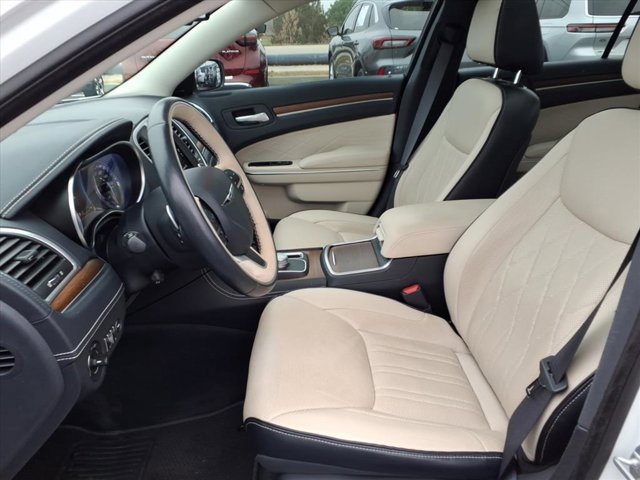 Used 2018 Chrysler 300 C w/ Sun, Sound & Nav Package image 24