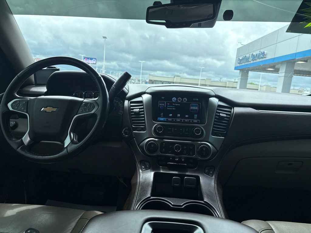 Used 2015 Chevrolet Suburban LT w/ Luxury Package AWD/4WD image 15