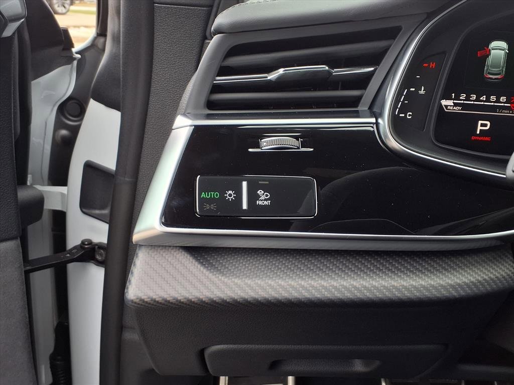 Used 2025 Audi RS Q8 performance image 16