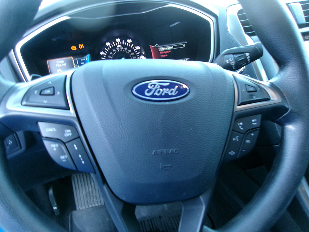 Used 2019 Ford Fusion SE image 7