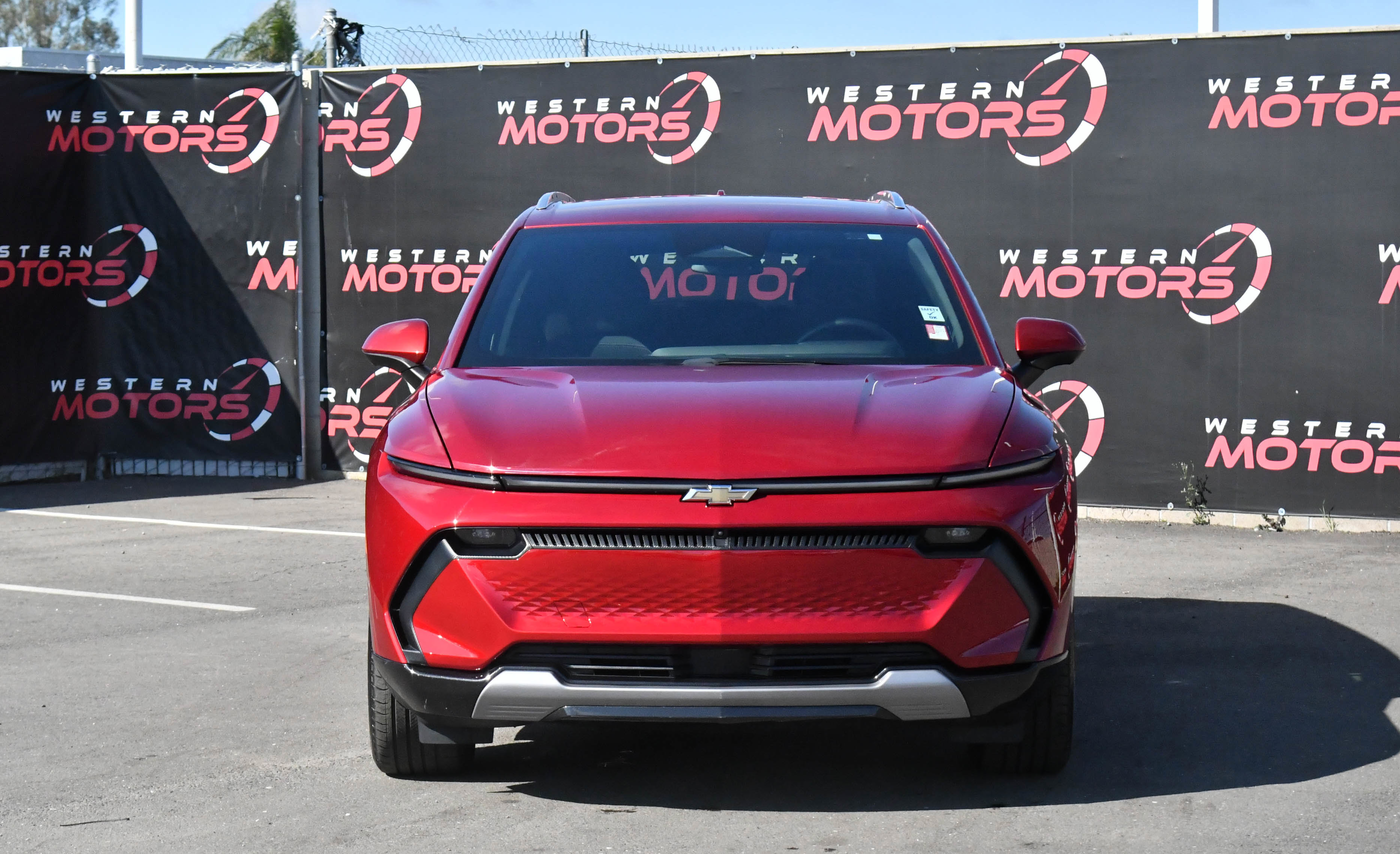 Used 2024 Chevrolet Equinox EV LT w/ LPO, Trailering Package image 2