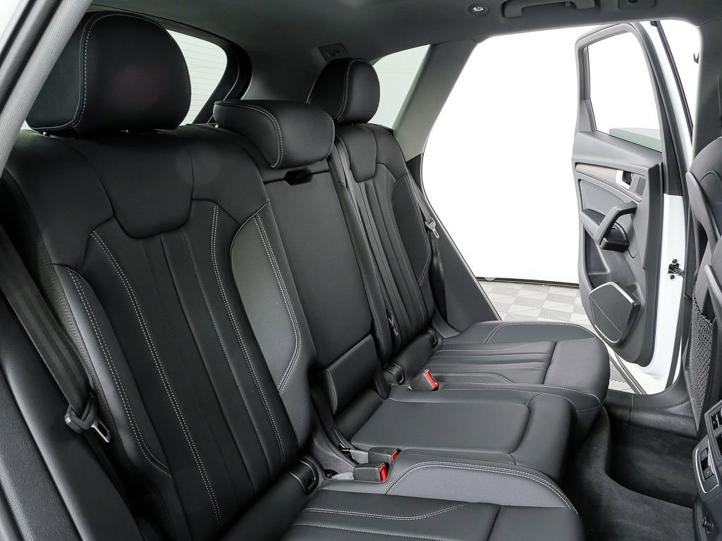 Used 2024 Audi Q5 e Premium w/ Convenience Package AWD/4WD image 20