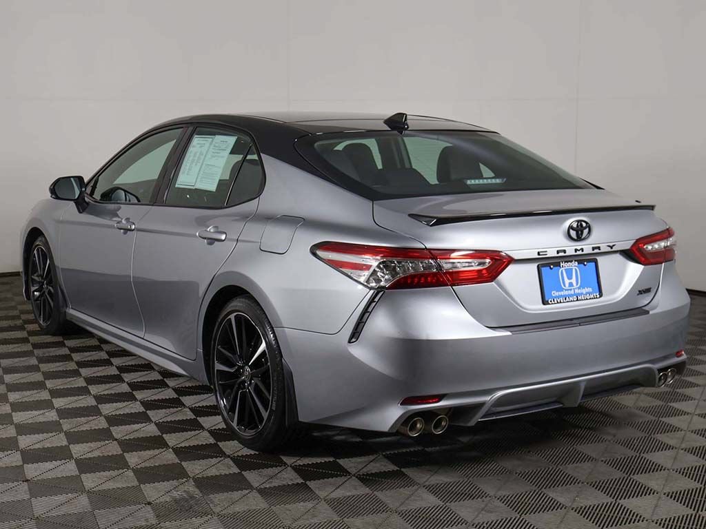 Used 2020 Toyota Camry XSE FWD image 9