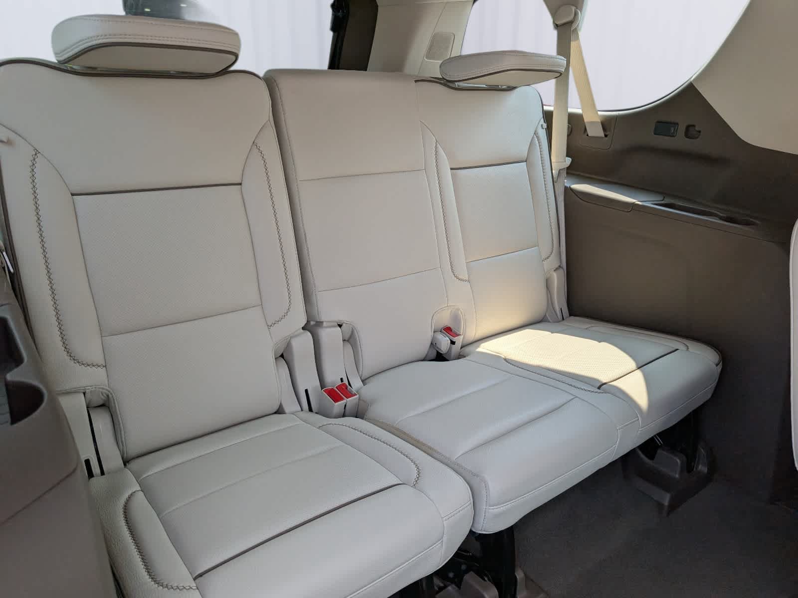 Used 2023 GMC Yukon XL Denali AWD/4WD image 13