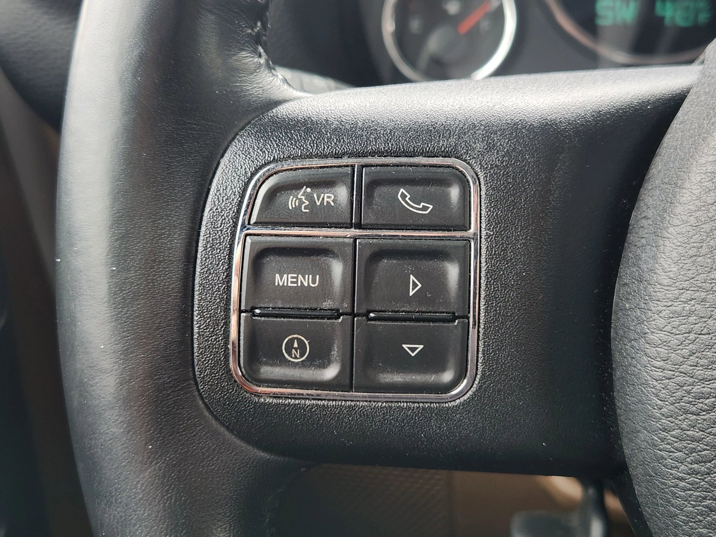 Used 2017 Jeep Wrangler Unlimited Sahara w/ Dual Top Group AWD/4WD image 26