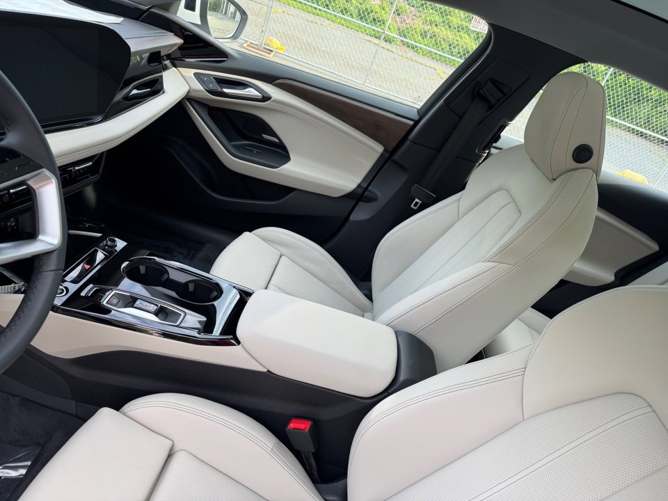 New 2025 Audi A6 e-tron Premium Plus image 20