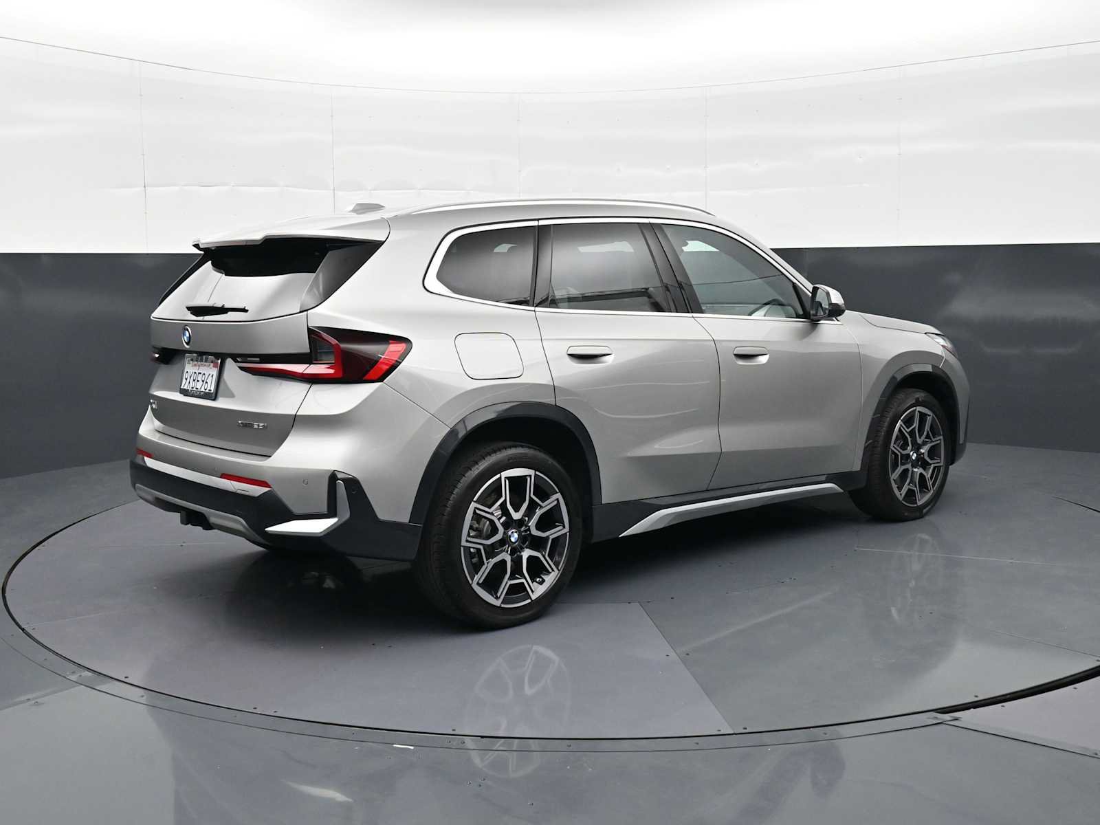 Used 2026 BMW X1 xDrive28i w/ Technology Package AWD/4WD image 5
