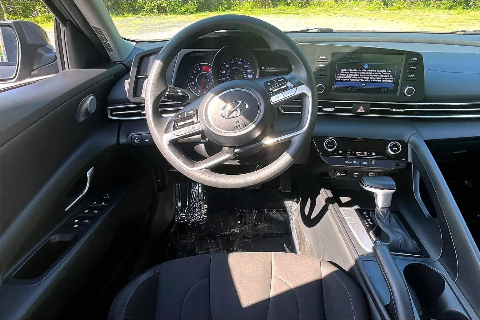 Used 2023 Hyundai Elantra SEL FWD image 6