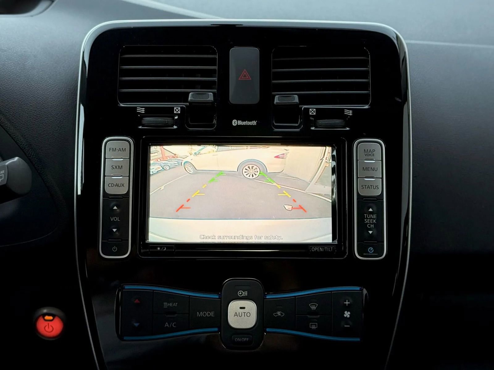 Used 2017 Nissan Leaf SV image 15