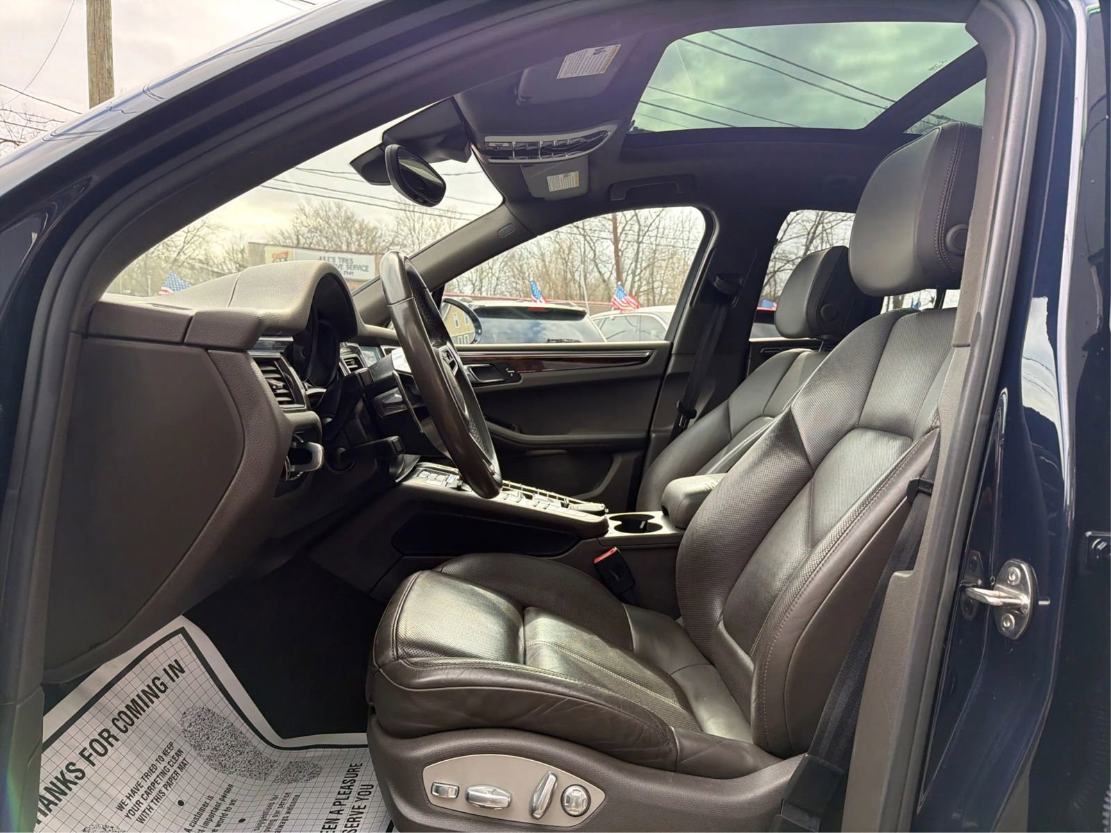 Used 2017 Porsche Macan S image 9