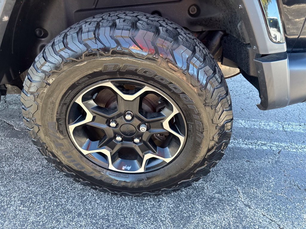 Used 2019 Jeep Wrangler Unlimited Sahara w/ Uconnect 4C Nav & Sound Group AWD/4WD image 45