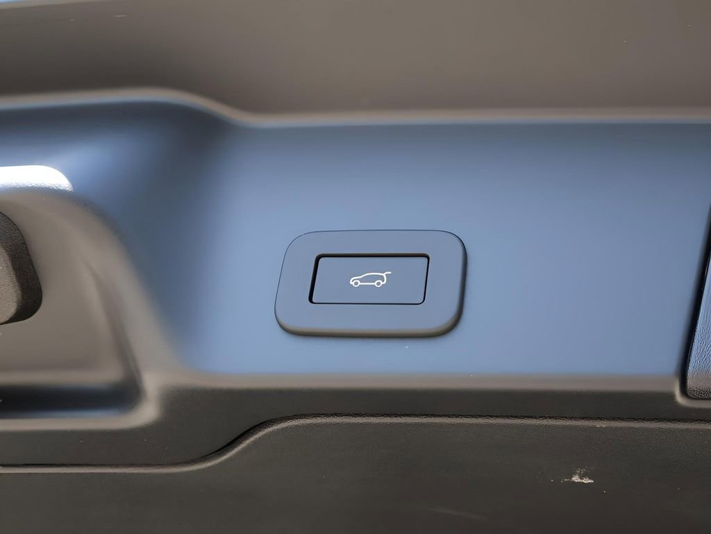 New 2026 Land Rover Range Rover Evoque Dynamic SE image 17