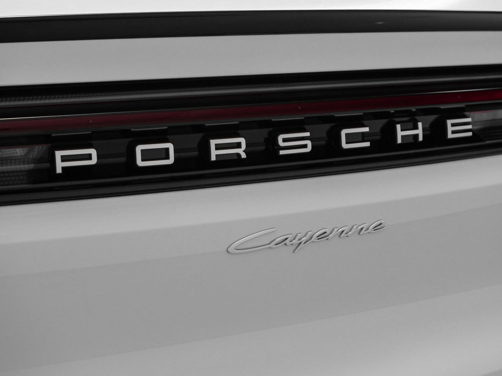 Certified 2024 Porsche Cayenne Coupe image 18