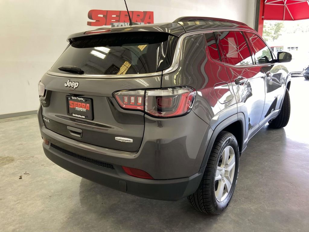Used 2022 Jeep Compass Latitude w/ Convenience Group image 3
