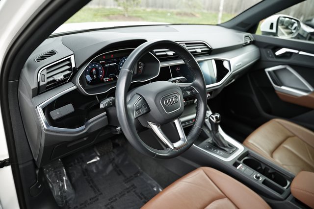 Used 2021 Audi Q3 2.0T Premium w/ Convenience Package image 19