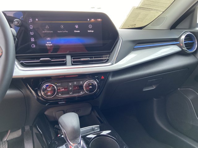 Used 2025 Chevrolet Trax LT w/ LT Convenience Package FWD image 36