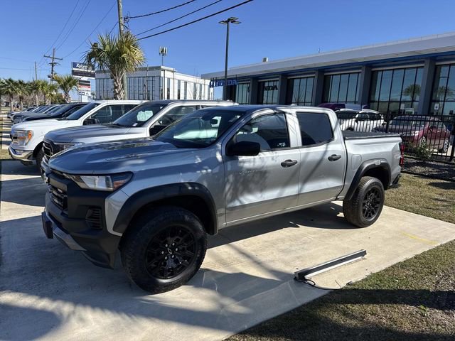 Used 2024 Chevrolet Colorado Trail Boss image 3
