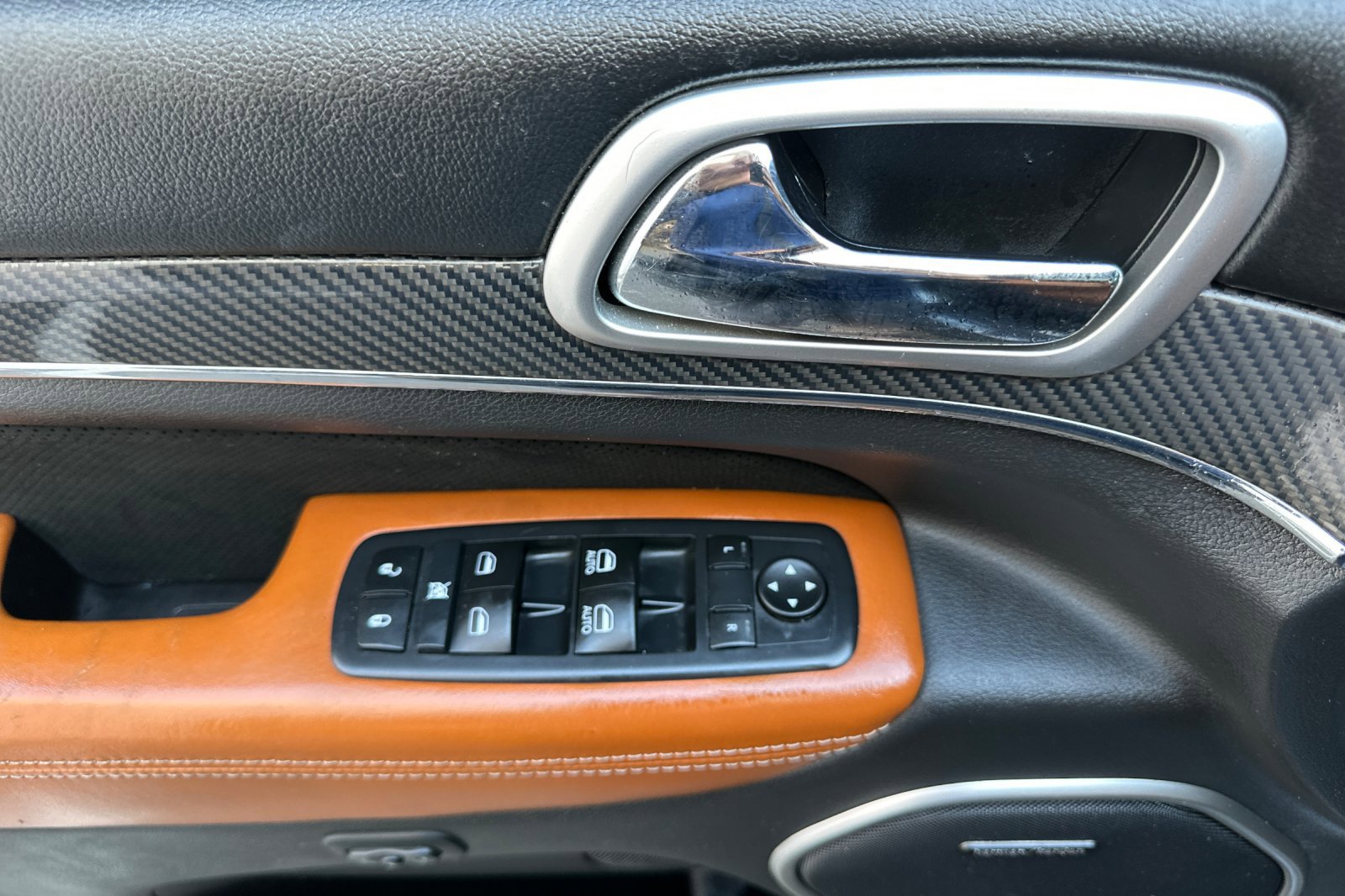 Used 2015 Jeep Grand Cherokee SRT w/ Trailer Tow Group IV image 11