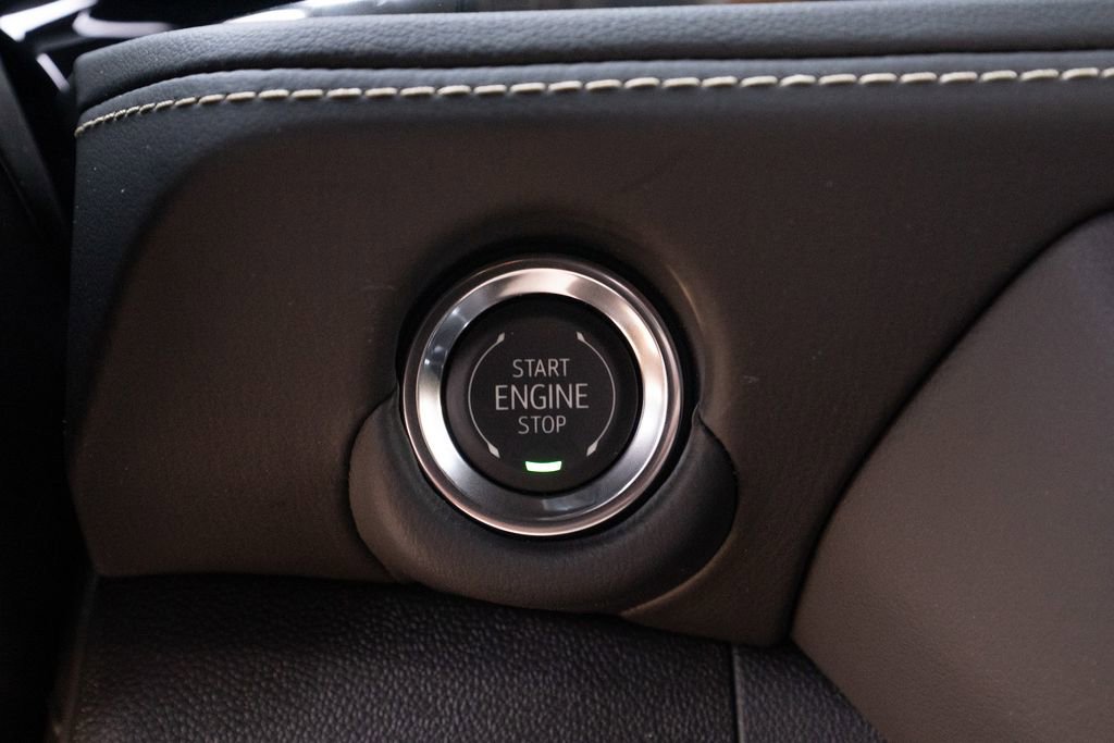 New 2025 Chevrolet Suburban Premier w/ Sun And Tow Package image 29