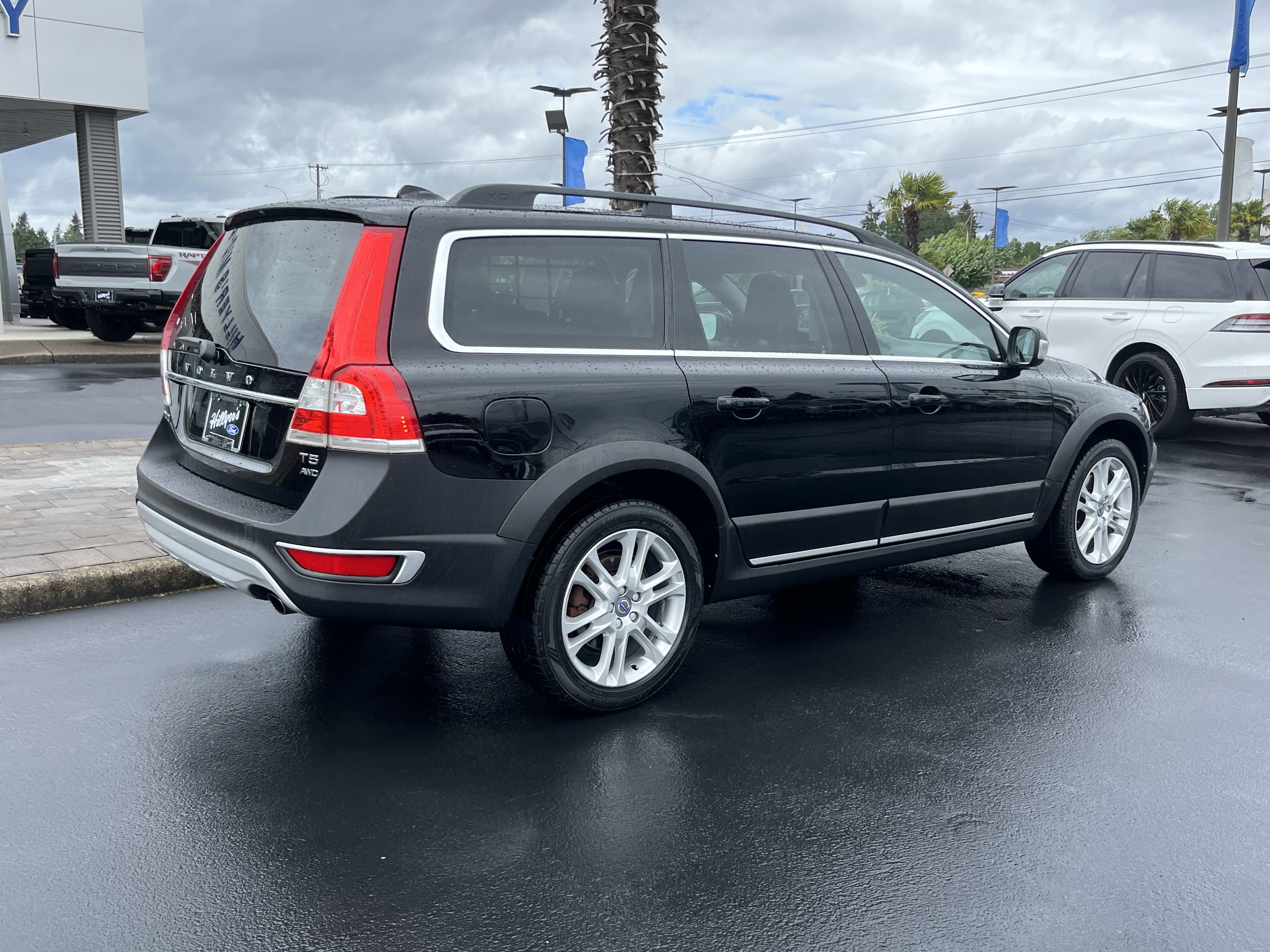 Used 2016 Volvo XC70 T5 Premier AWD/4WD image 3