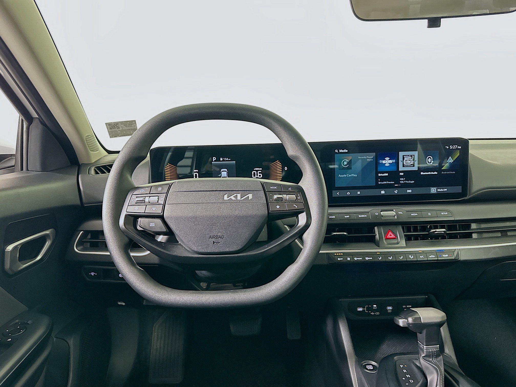 Used 2025 Kia K4 LXS image 17