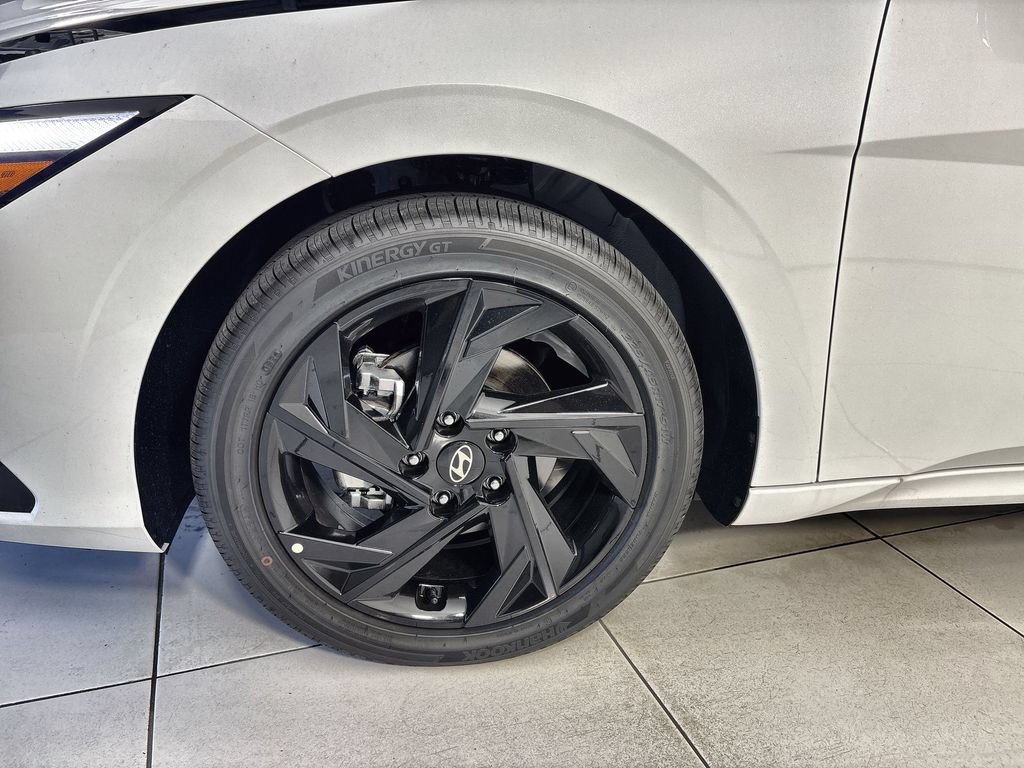 New 2026 Hyundai Elantra SEL Sport Premium FWD image 19