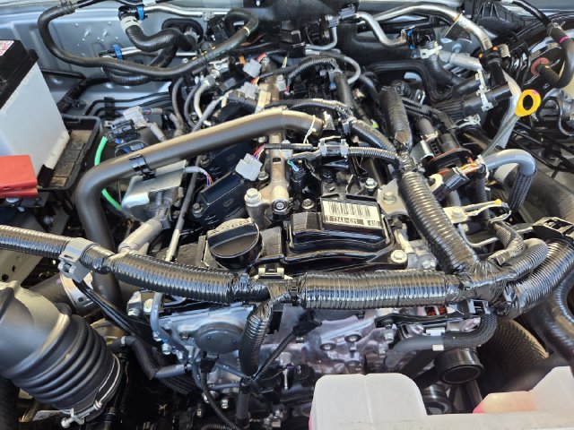 Used 2025 Toyota 4Runner SR5 AWD/4WD image 26