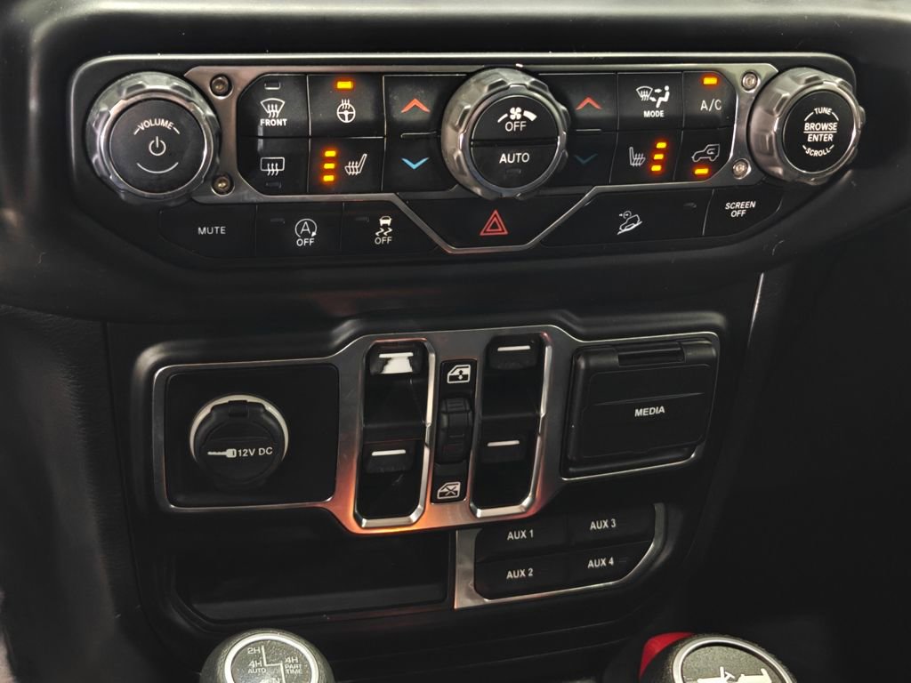 Used 2021 Jeep Wrangler Unlimited Sahara w/ Uconnect 4C Nav & Sound Group image 8