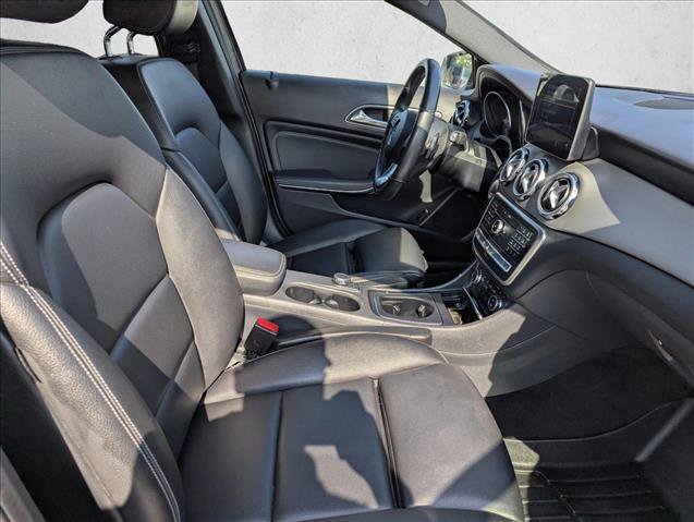 Used 2020 Mercedes-Benz GLA 250 4MATIC image 29